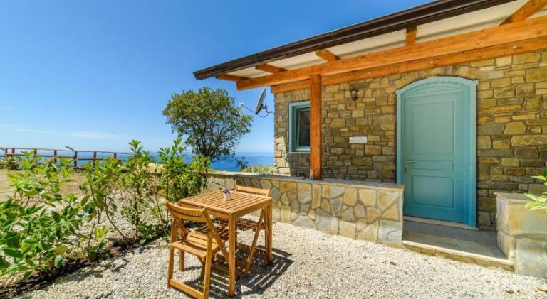 Lodge with garden — photo 4