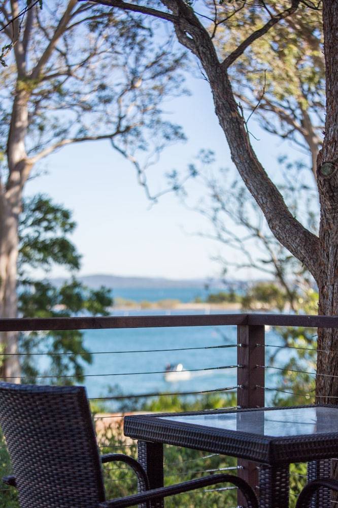 Lodge Lemon Tree Passage