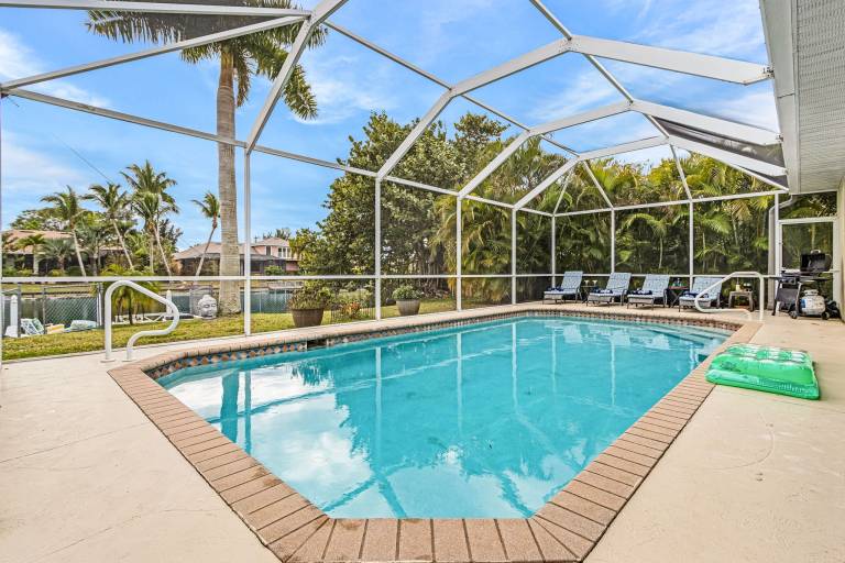 Luxury 4 Bedroom, Heated Pool. Billiard Room! Amazing Upscale Decor!- Villa Jolie - Roelens — photo 2