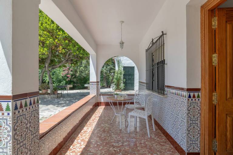 Fully equipped charming chalet with terrace, garden & private pool | Garden view | Pets are welcome — photo 3