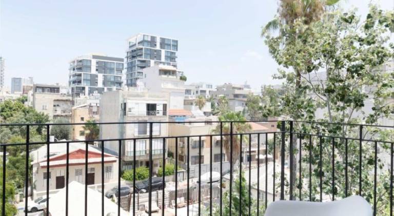 Luxurious Family Retreat 200m to the Beach — photo 5