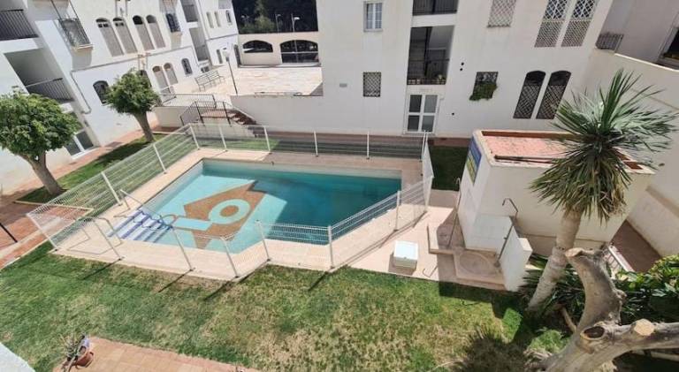Holiday apartment with pool — photo 3