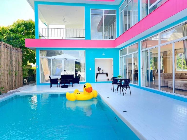 Nice villa with pool & barbecue | Suitable for remote work | Pets allowed in Sattahip