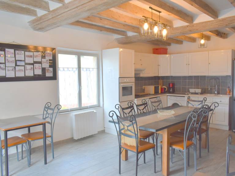 Cottage with BBQ & garden — photo 4
