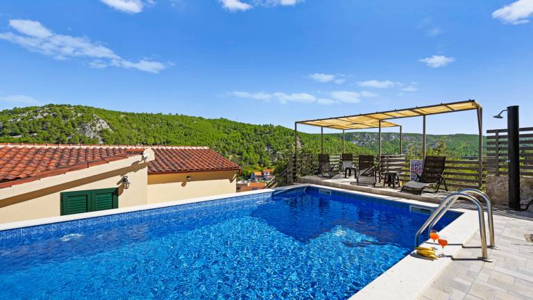 Charming villa with pool, garden & BBQ | Dogs allowed — photo 2