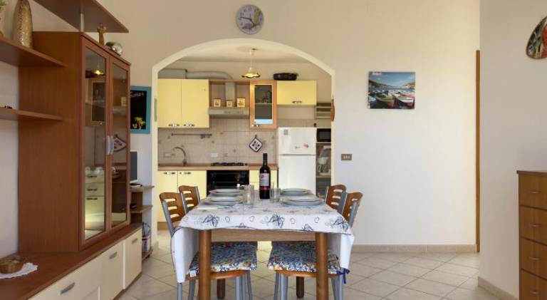 House with 2 rooms for 4 persons — photo 3