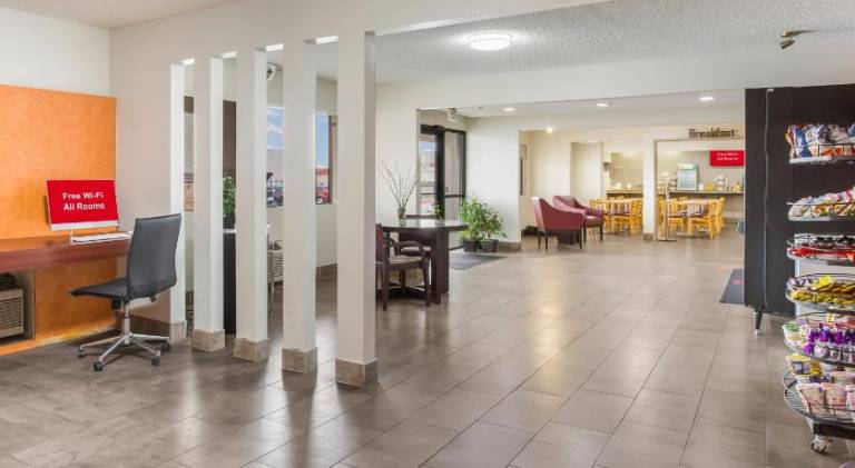 Red Roof Inn Albuquerque - Midtown — photo 2