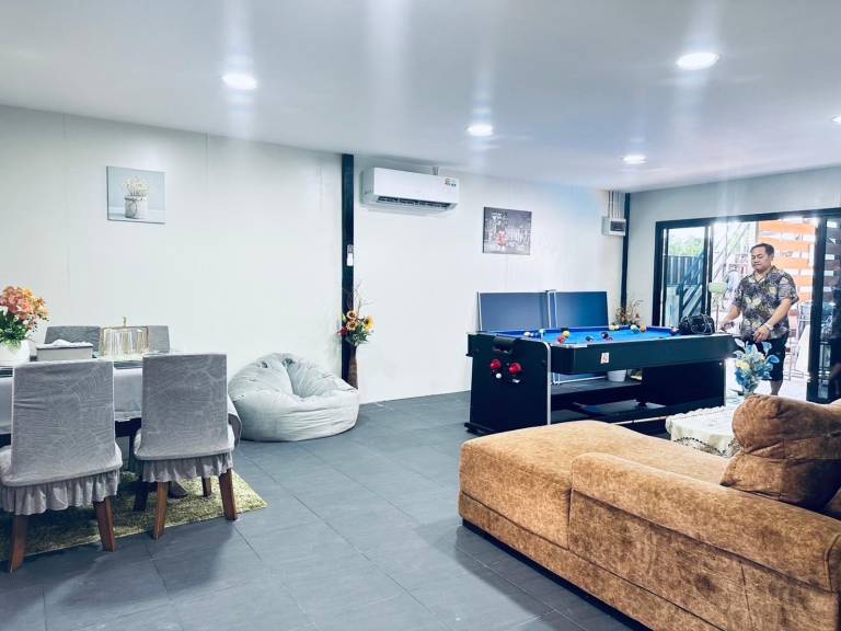 Vacation home with pool & BBQ | Dogs allowed — photo 4