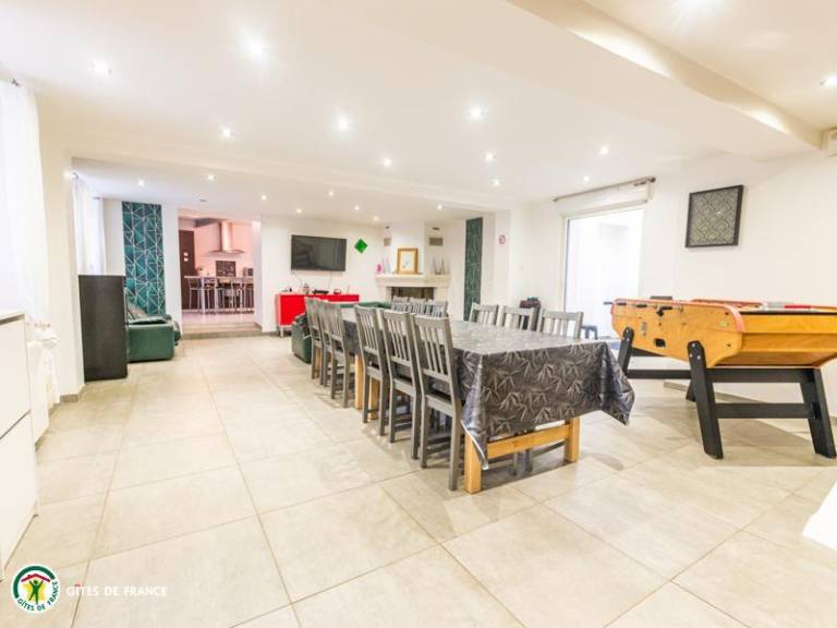 Spacious gite with garden & terrace | Dogs allowed in Reims