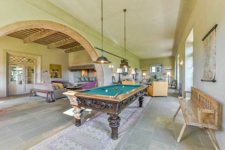 Villa with private pool, patio & garden — photo 5