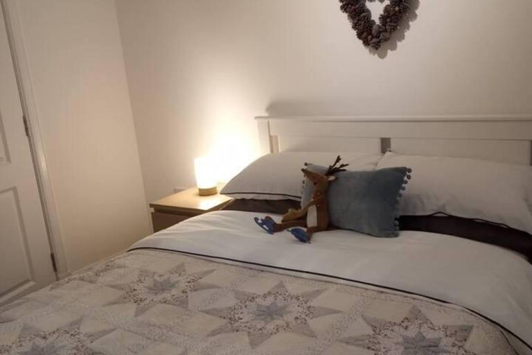 2 Bed Cottage Sleeps 4 -Private Garden -Pets Okay — photo 3