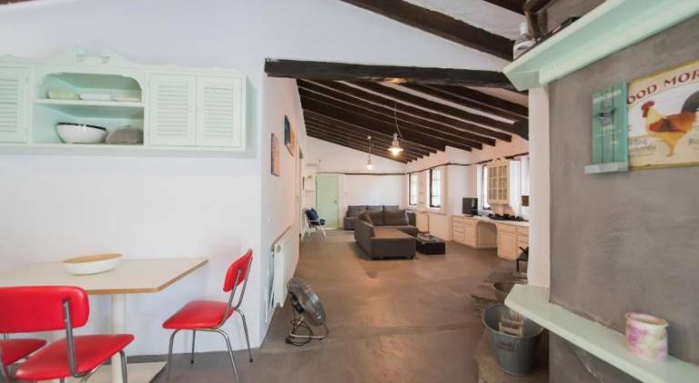 Wonderful villa with BBQ, garden & patio | Suitable for remote work | Pet-friendly — photo 3