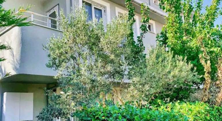 Ahmet Teacher's villa is 6 minutes from Istanbul airport in Marmara