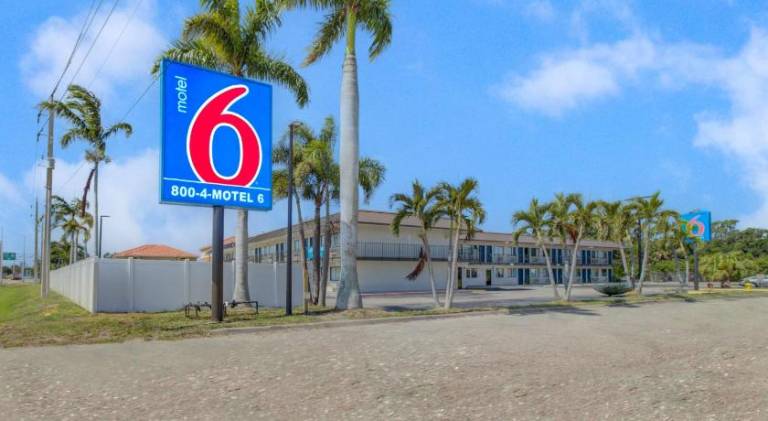 Motel 6 Venice, FL — photo 4