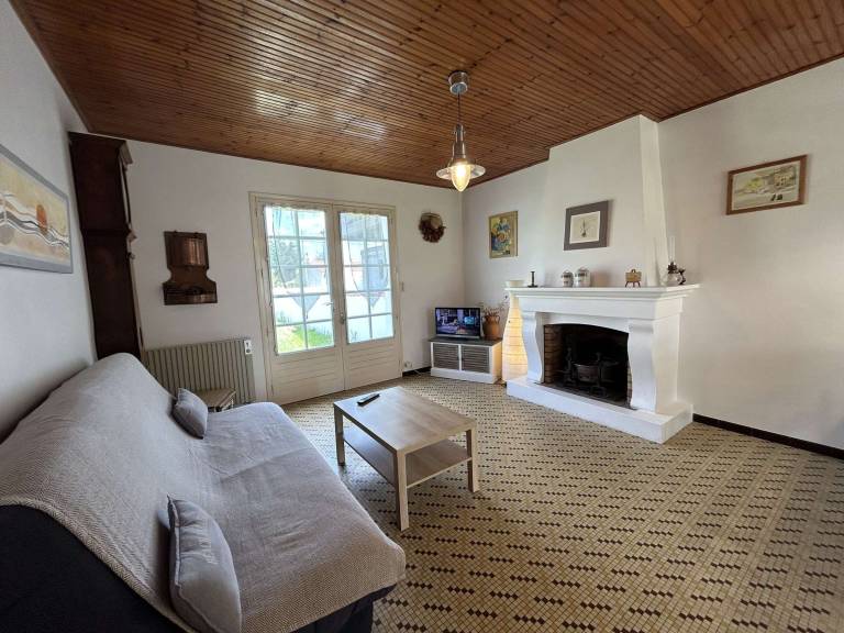 House in Saint-Hilaire-de-Riez, near sea, pets allowed — photo 5