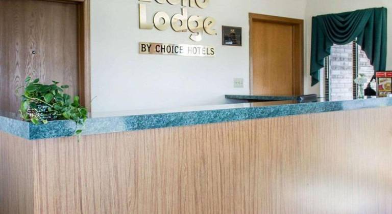 Econo Lodge Elkhart North — photo 5
