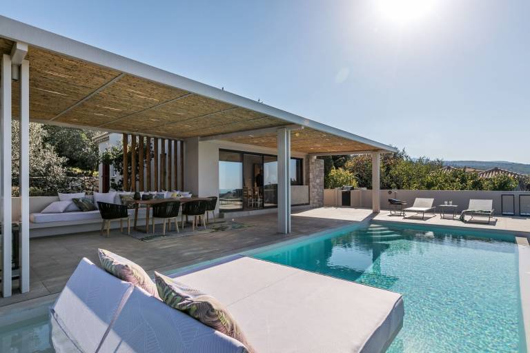 Stunning Lefkada Villa 2 Bedrooms Villa Souyadora Infinty Pool in Lefkada