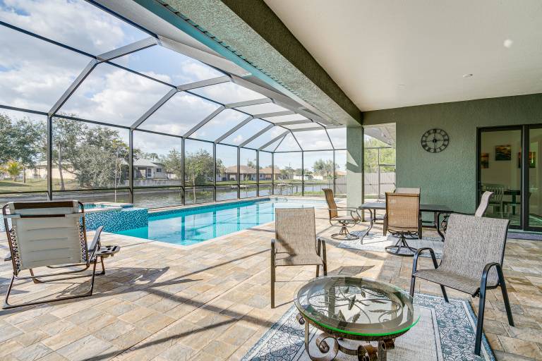 7 Mi to Dtwn Cape Coral Home w Pool & Spa