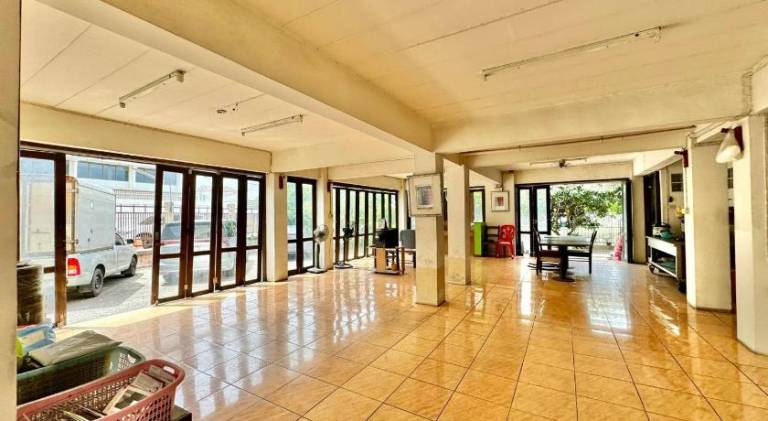 Rental apartment with terrace — photo 2