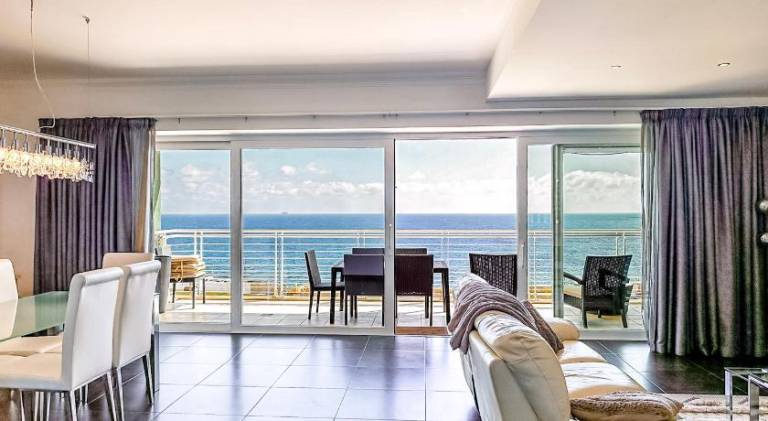 Holiday apartment with pool | Dogs allowed in St. Julian's