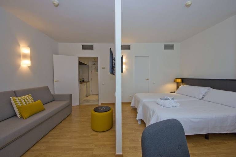 Aparthotel Granollers