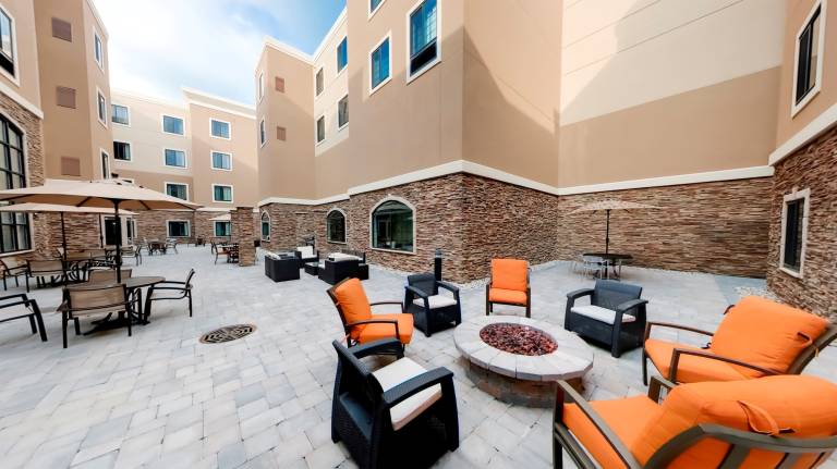 Condo Bryant Pattengill East