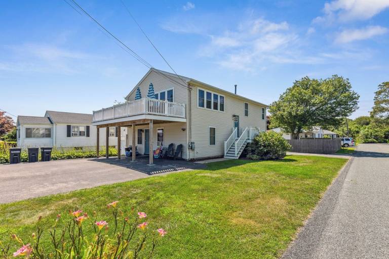 House Narragansett
