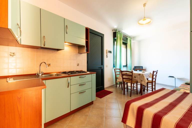 Central location with balcony – Apartment Cavour Codice E — photo 4