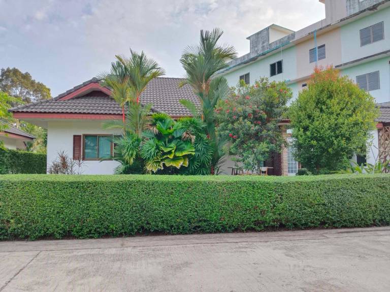 Villa with BBQ, pool & garden | Suitable for remote work — photo 4