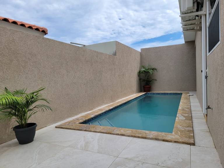 Apartment with BBQ, patio & pool in Noord