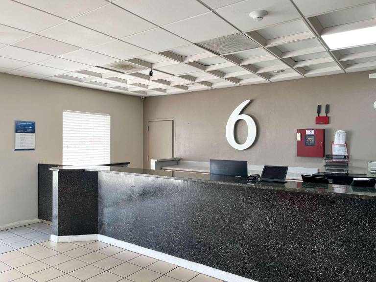 Motel 6 New Port Richey, FL — photo 2