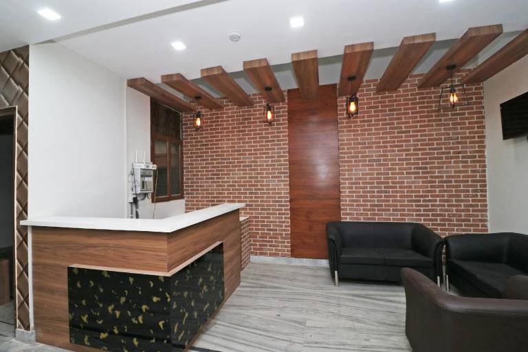 Super Capital O Esscon House Near Payal Cinema