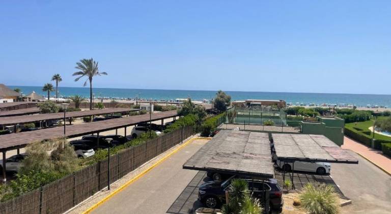 Charming rental apartment with private pool, terrace & garden | Next to the beach | Pets are welcome — photo 5