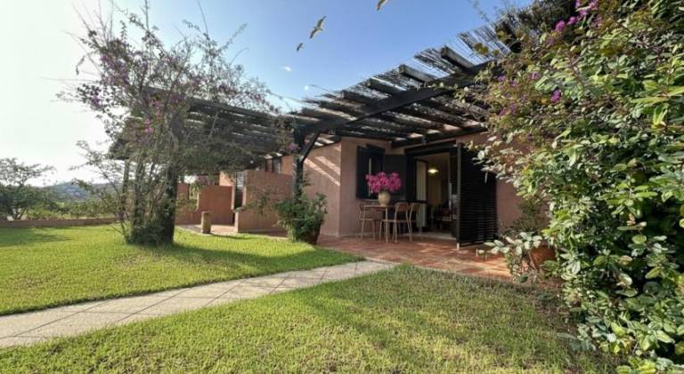Villa with patio & garden in Bonifacio