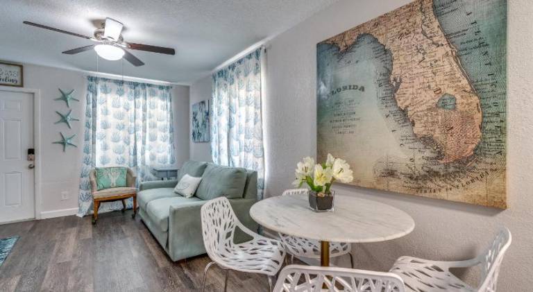 Cortez Gardens Cottage 11, Renovated, Close to Beach, 3-Bed, 2 Bath 10 people in Bradenton, FL