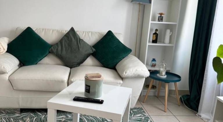 Rental apartment with terrace — photo 2