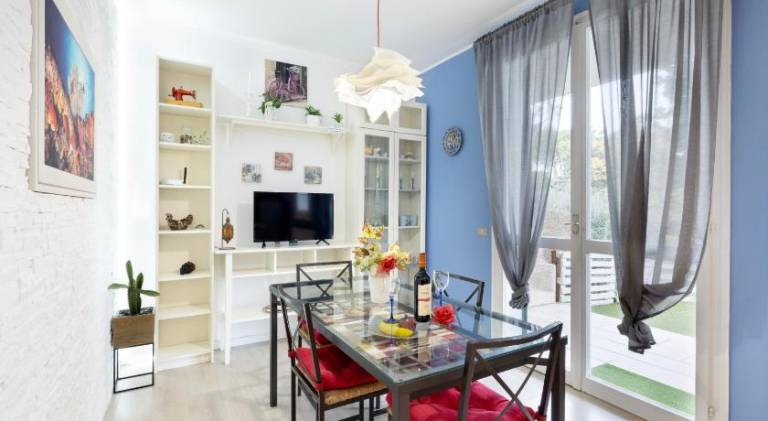 Rental apartment with terrace — photo 2