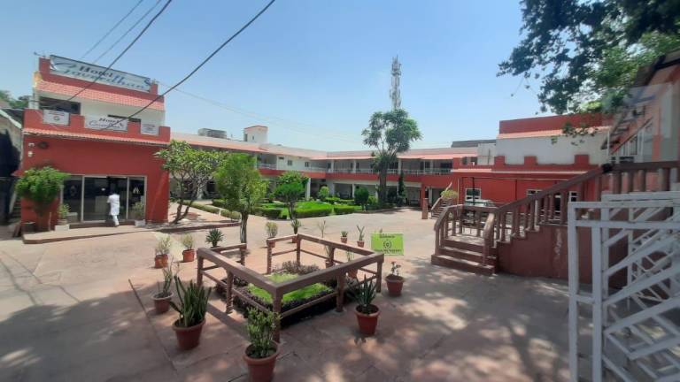 Hotel Goverdhan Tourist Complex in Agra