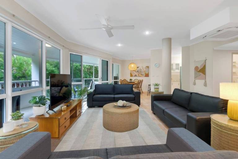 Apartment Clifton Beach