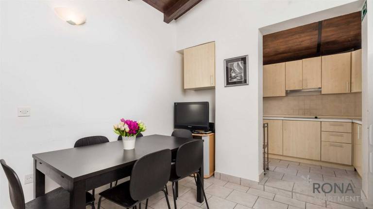 Rental apartment with patio & barbeque — photo 5
