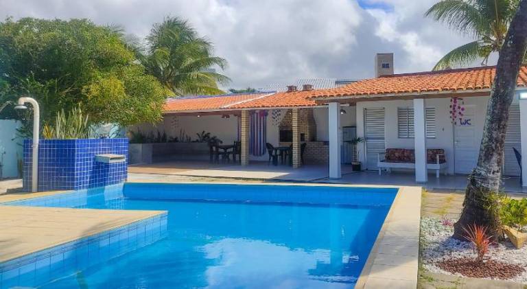 Wonderful vacation home with pool | Pets allowed in Camaçari