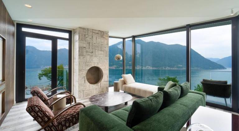 Villa with pool — photo 2