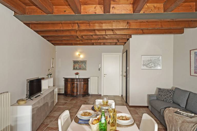 Holiday apartment with patio — photo 2