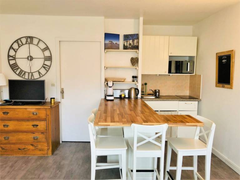 Apartment with yard & terrace | Perfect for remote work — photo 4