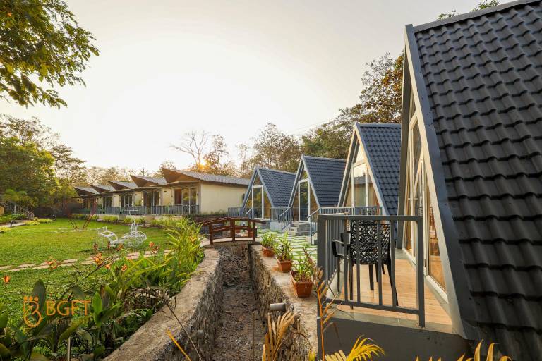 Mountain Woods Farmstay Khopoli Pure Veg