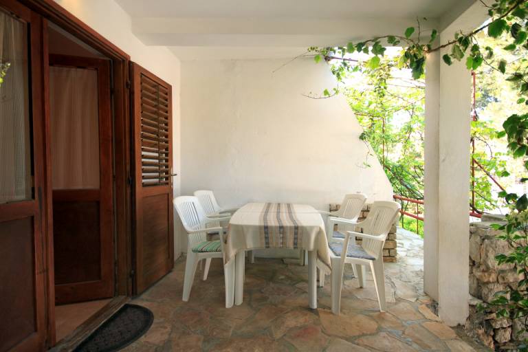 One bedroom apartment near beach Mudri Dolac, Hvar (A-118-c) — photo 2