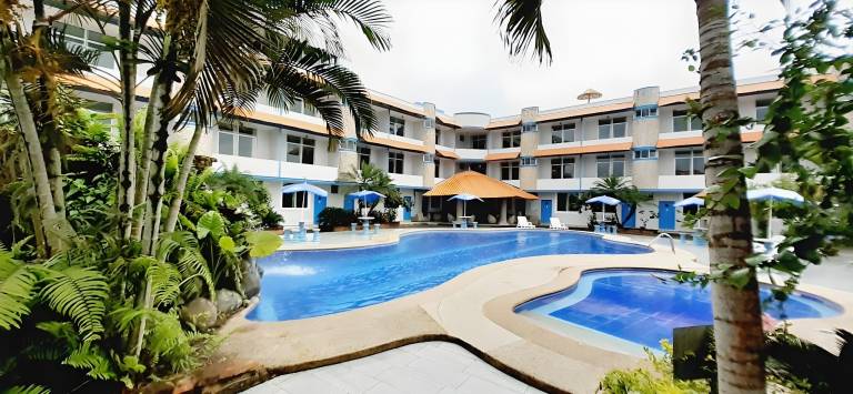 Bernabeth Hotel Resort in Esmeraldas
