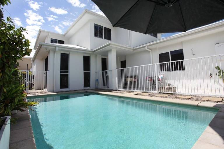 House  Caloundra