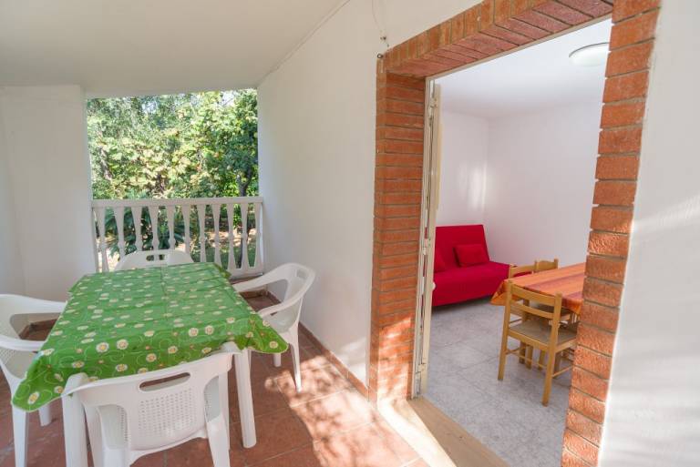 Villa with garden, BBQ & terrace | Beach view — photo 3