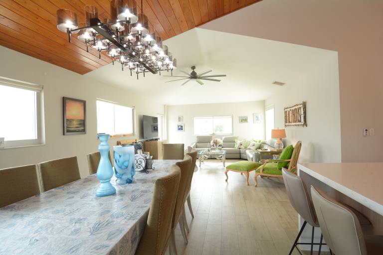 Beautiful Canal front Home with Above Ground Pool, Dock and Fish Cleaning Station — photo 2